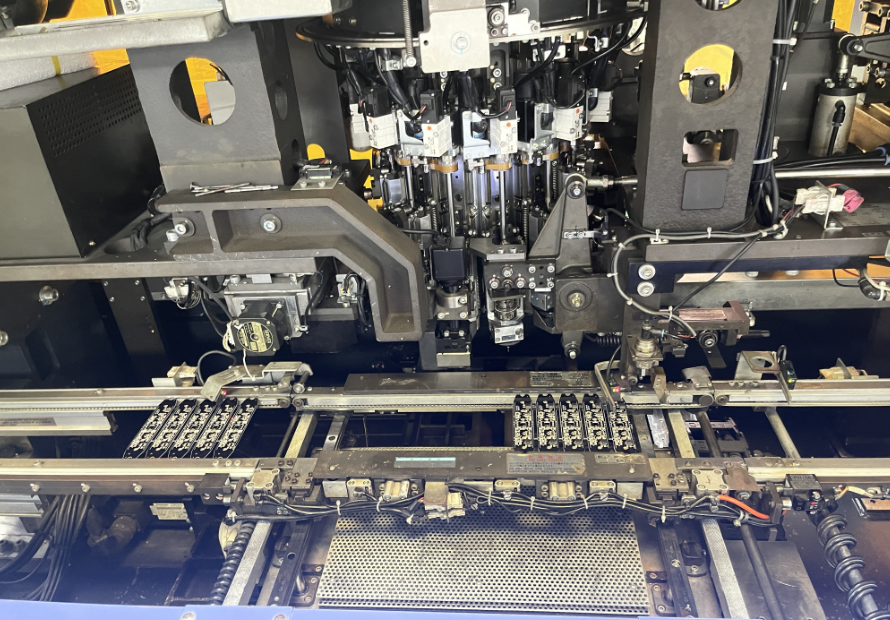 NOVA Vehicle LED Warning Light- SMT workshop